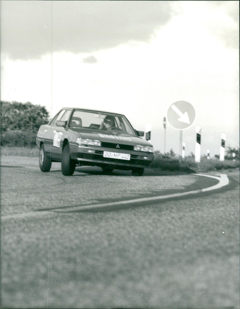 Mitsubishi Galant GLX - Vintage Photograph