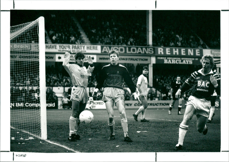 Football, Sunday 5th Jan '92 - Vintage Photograph