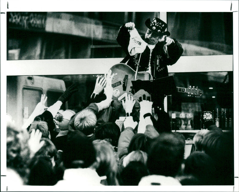 Sputnik concert - Vintage Photograph