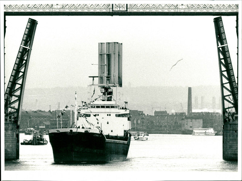 1987 ASHINGTON SHIP - Vintage Photograph