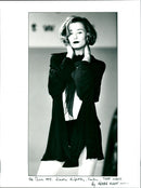 1993 - FAHN NICHOLAS KNIGHTLEY, ROSE, MODELS - Vintage Photograph