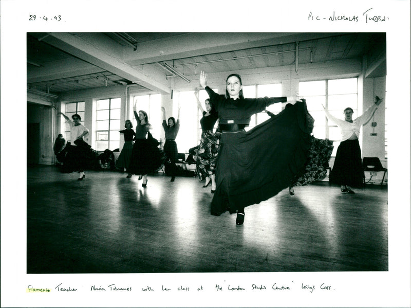 FLAMENCO - BY TURPIN NICHOLAS, STUDIO, LONDON, CROSS - Vintage Photograph