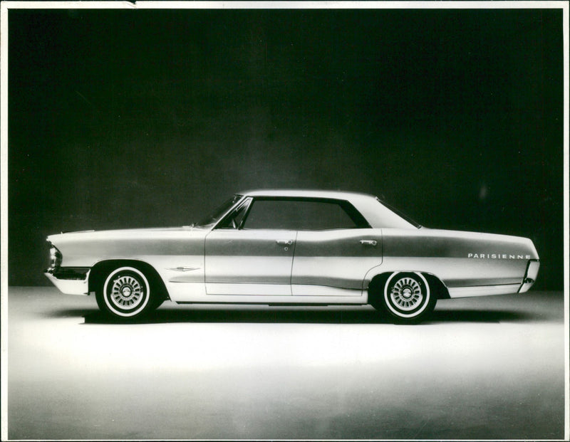 Pontiac Parisienne 1965 - Vintage Photograph