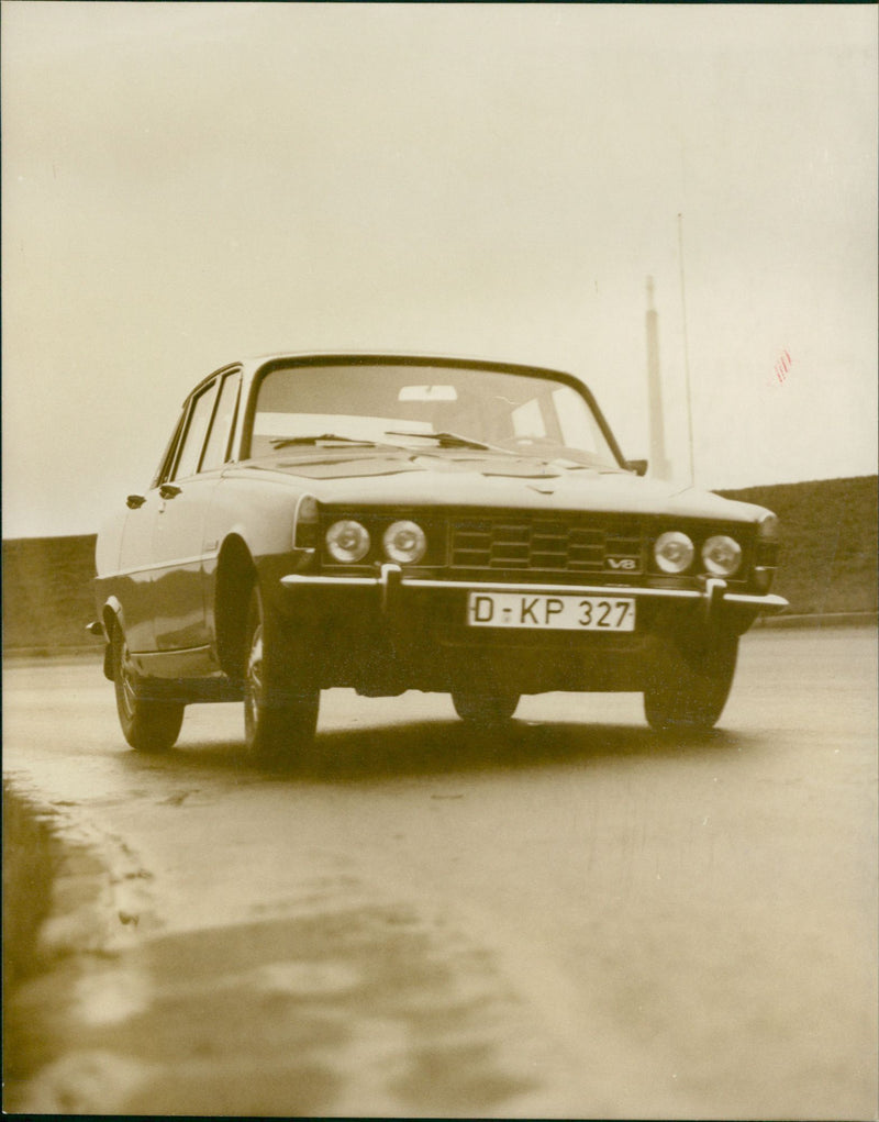 1972 Rover P6B 3500 V8 - Vintage Photograph
