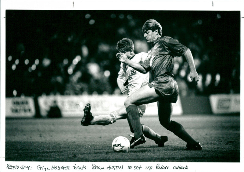 Glyn Hodges beats Dean Austin - Vintage Photograph