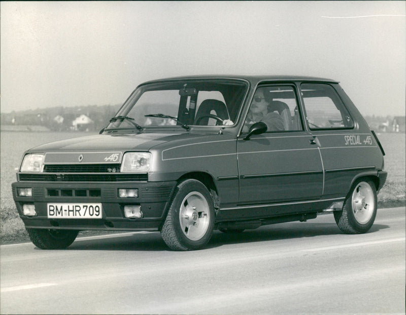 Renault 5 Alpine Special - Vintage Photograph