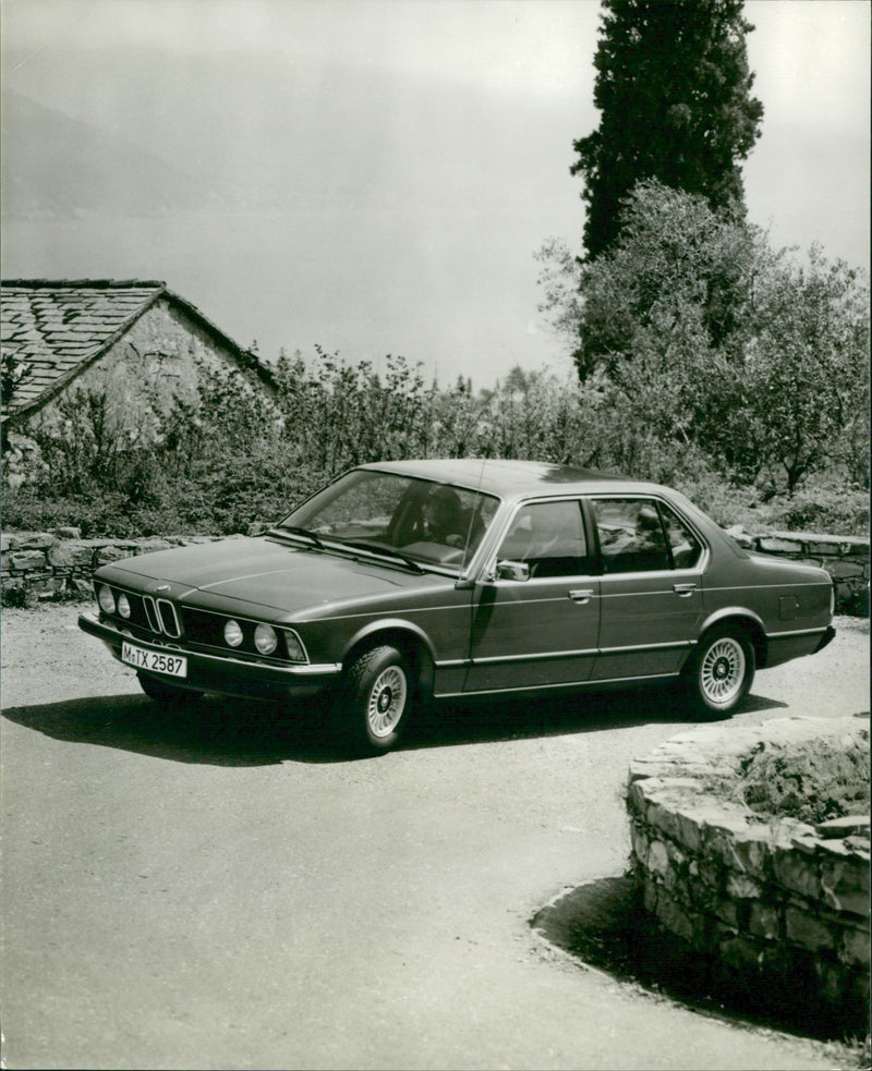 BMW 7-Series - Vintage Photograph