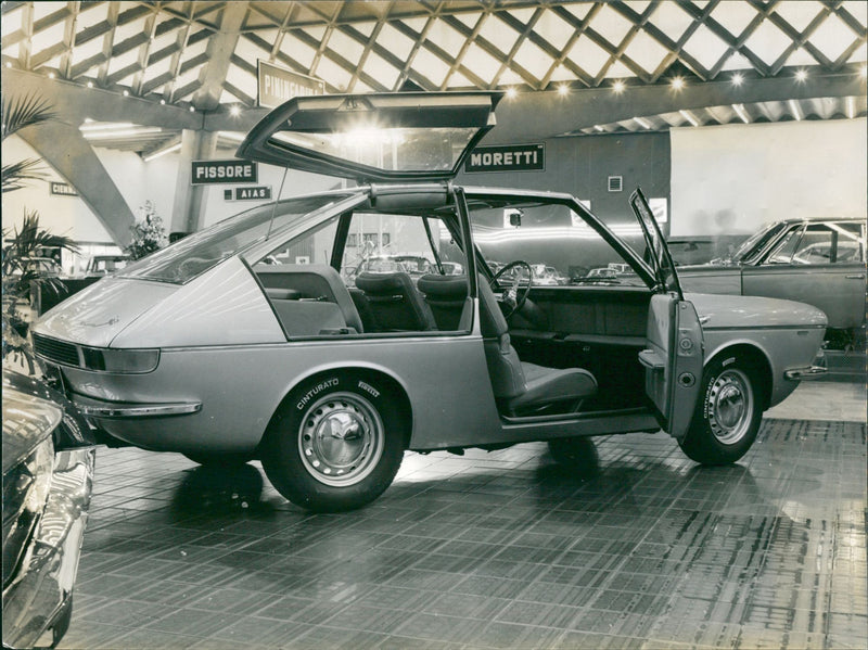 Fiat 850 Vanessa (Ghia) 1966 - Vintage Photograph