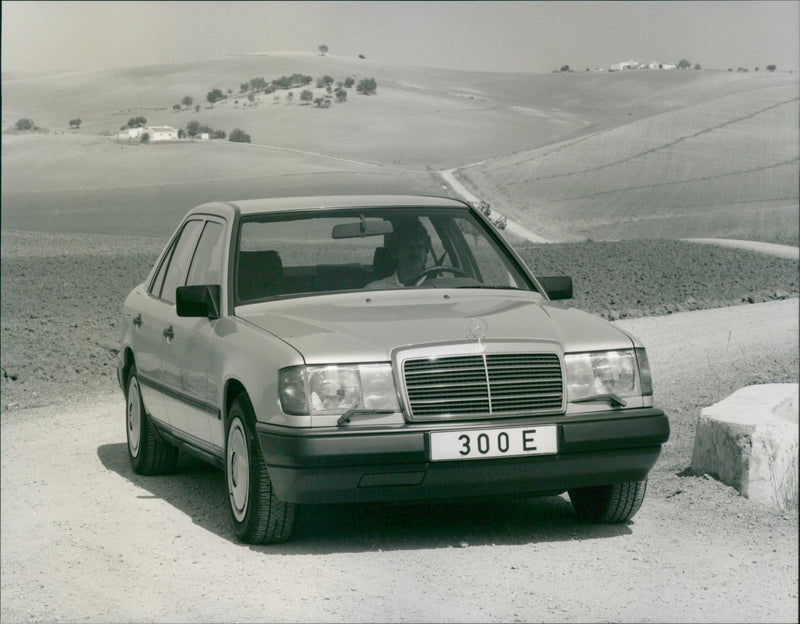 Mercedes-Benz 200 D-300 E - Vintage Photograph