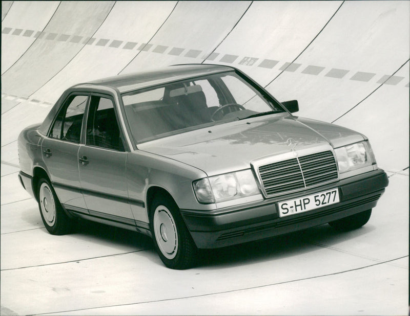 Mercedes-Benz 200 D - Vintage Photograph