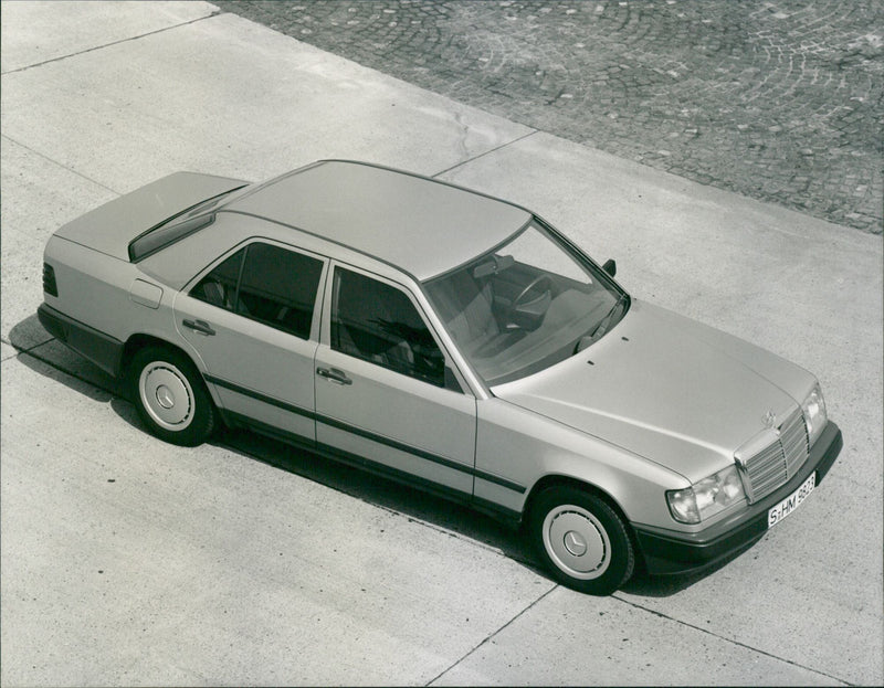 Mercedes-Benz 200 D-300 E - Vintage Photograph