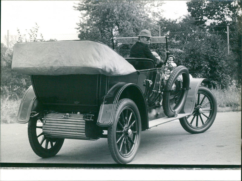Mercedes Vintage - Vintage Photograph
