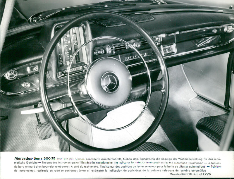 Mercedes-Benz 300 SE Instrument panel - Vintage Photograph