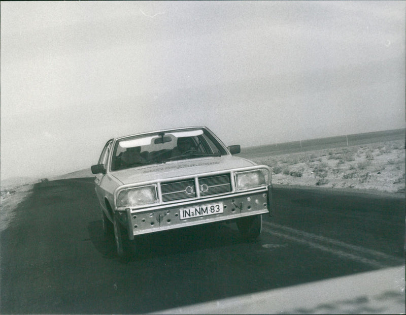 Audi 100 5D Welfahrt - Vintage Photograph