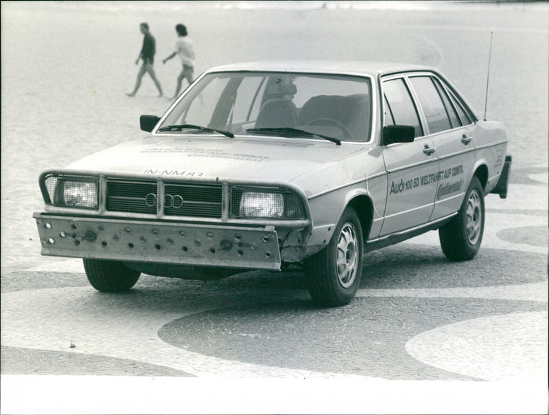 Audi 100 5D Welfahrt - Vintage Photograph