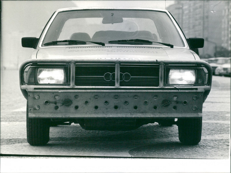 Audi 100 5D Welfahrt - Vintage Photograph