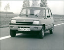Renault 5 GTL - Vintage Photograph