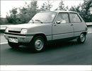 Renault 5 GTL - Vintage Photograph