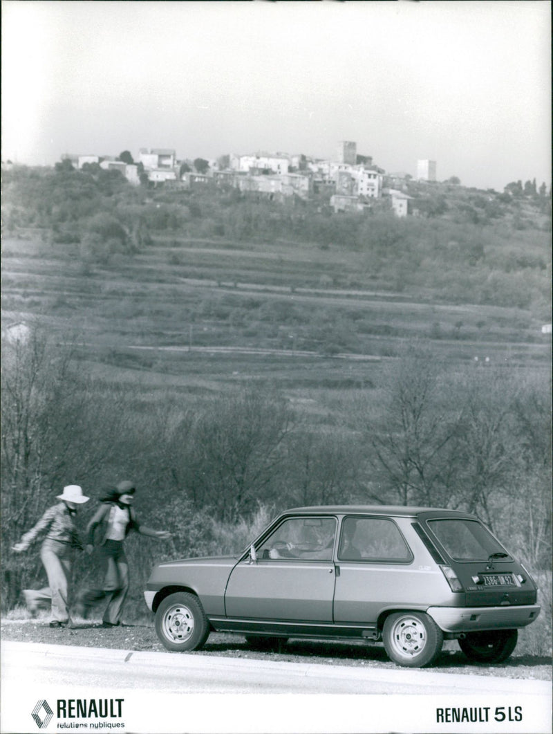 Renault 5 LS - Vintage Photograph