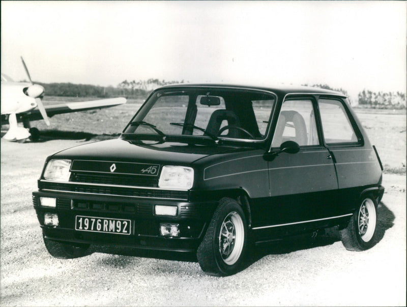 Renault 5 Alpine - Vintage Photograph