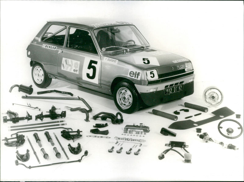 Renault 5 LS - Vintage Photograph