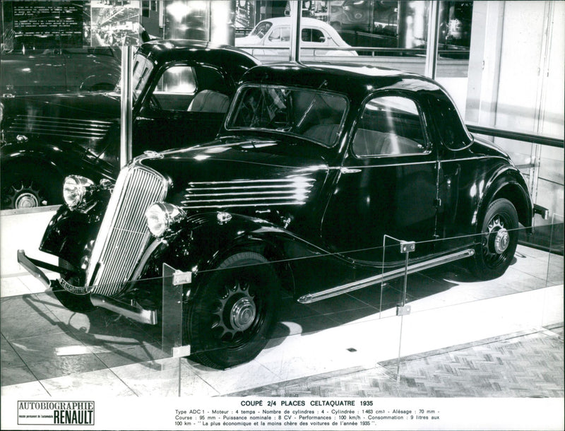 Renault Coupé 2-4 Celtaquatre 1935 - Vintage Photograph