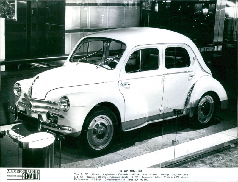 Renault 4 CV 1947-1961 - Vintage Photograph