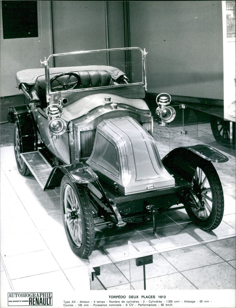 Renault 4 CV 1947-1961 - Vintage Photograph