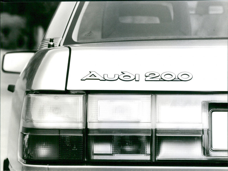 Audi 200 - Vintage Photograph