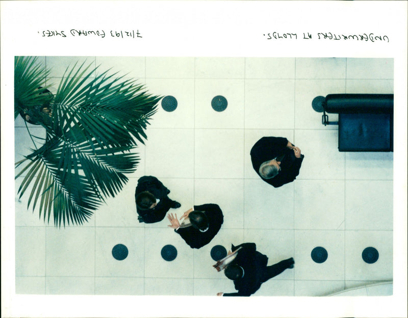 RWRITERS AT LLOYDS . fowARD STRE schon - Vintage Photograph