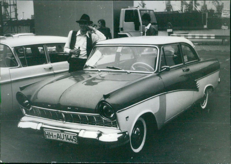 Buick IG B405 - Vintage Photograph