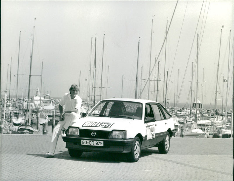 Opel Ascona SR/E - Vintage Photograph