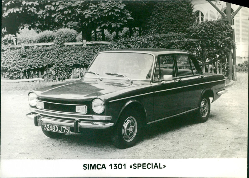 Simca 1301 Special - Vintage Photograph
