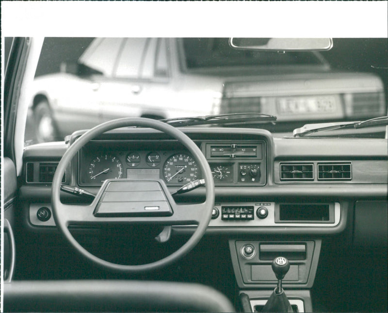 Mazda 929 Kombi - Vintage Photograph