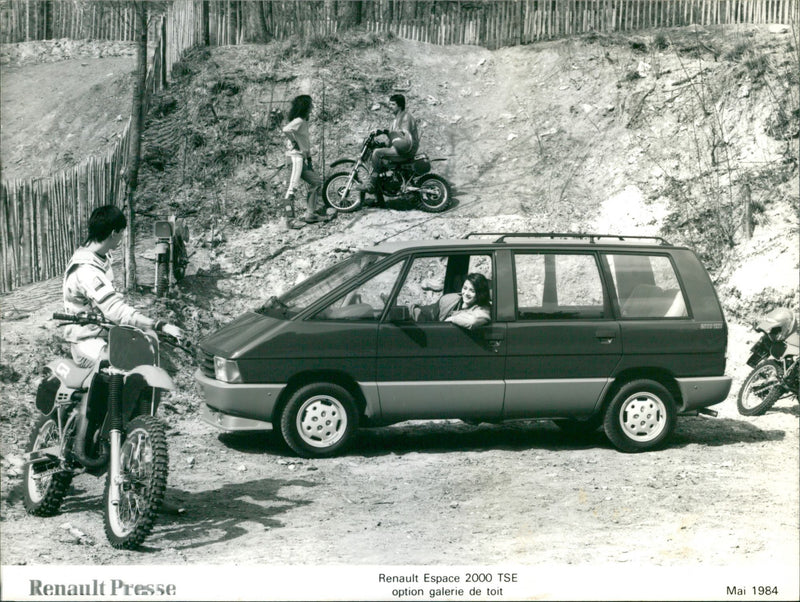 Renault Escape 2000 TSE - Vintage Photograph