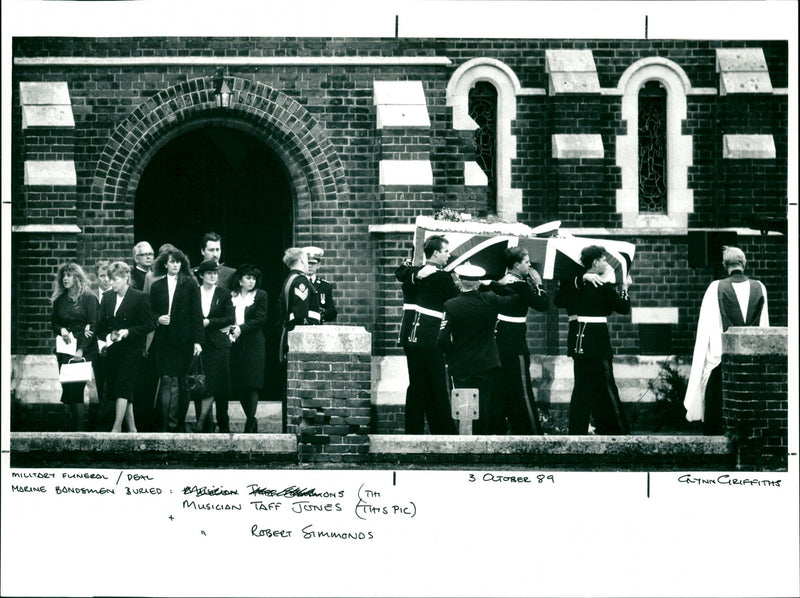 MUSICIAN ROBERT - Vintage Photograph