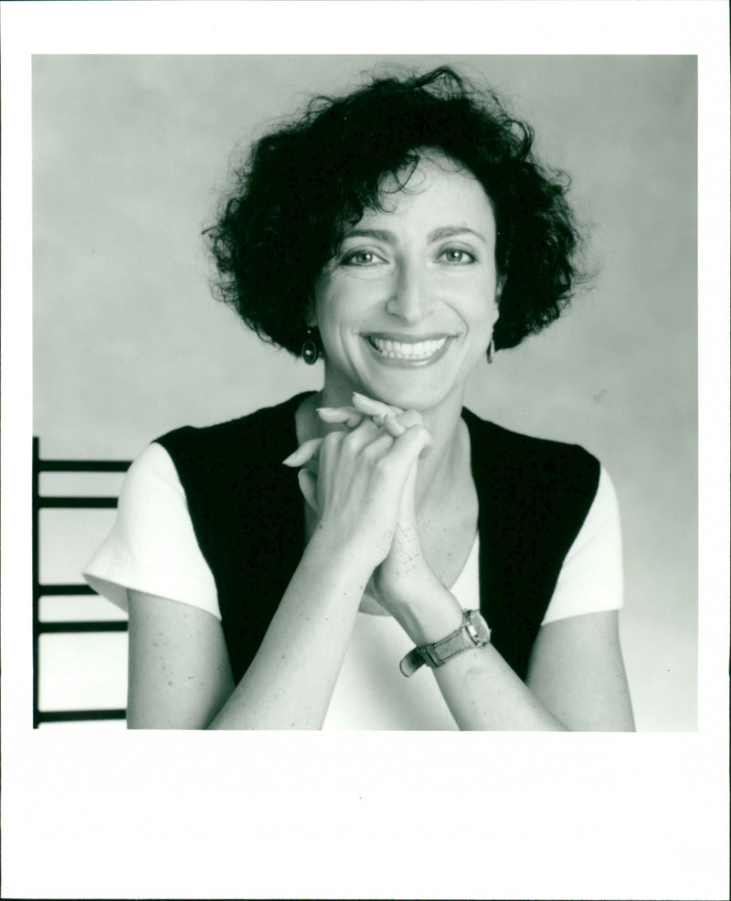 Linda Kelsey. - Vintage Photograph