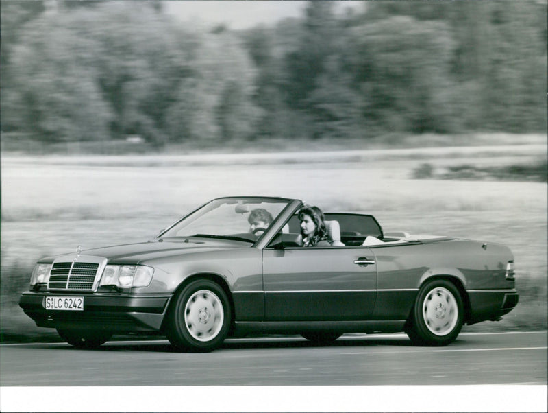 Mercedes-Benz Cabriolet 300 CE-24 - Vintage Photograph