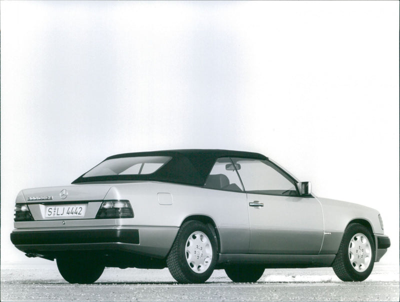 Mercedes-Benz Cabriolet 300 CE-24 - Vintage Photograph