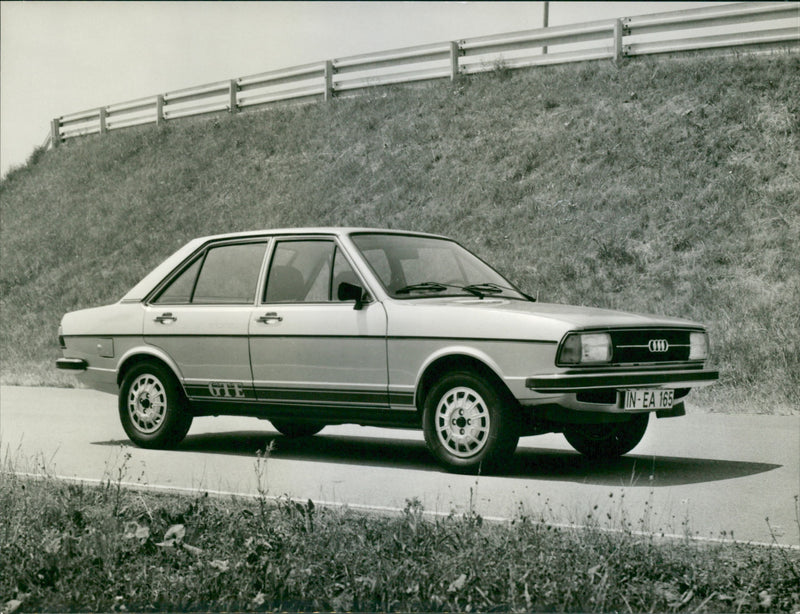 Audi 80 GTE - Vintage Photograph