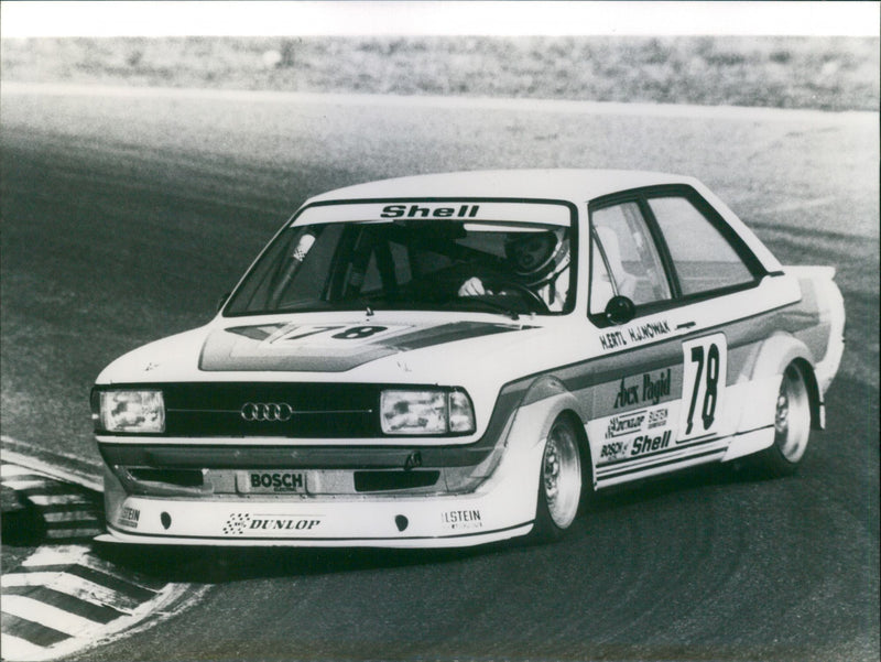 Audi 80 GTE - Vintage Photograph