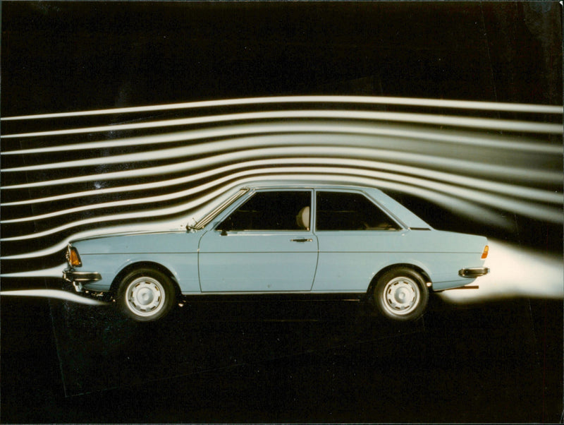 Audi 80 - Vintage Photograph