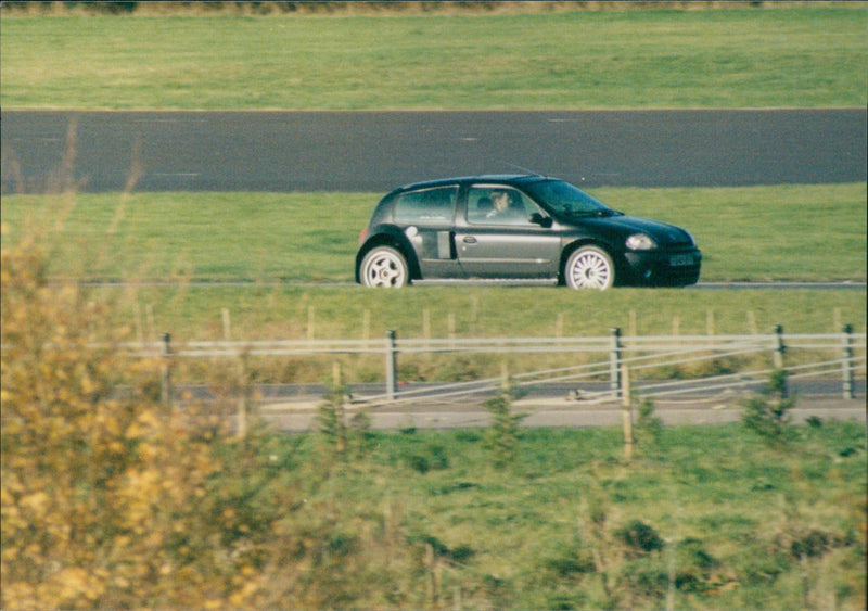 Renault Clio V 6 - Vintage Photograph