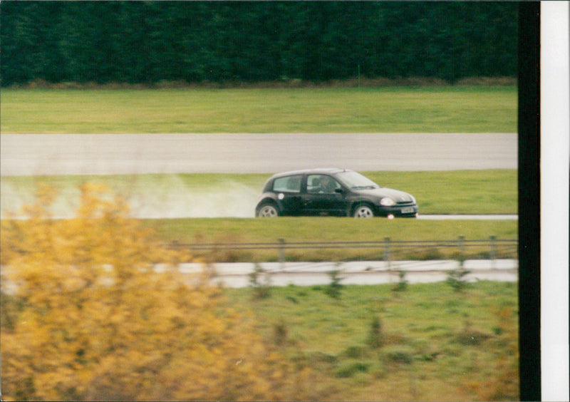 Renault Clio V 6 - Vintage Photograph