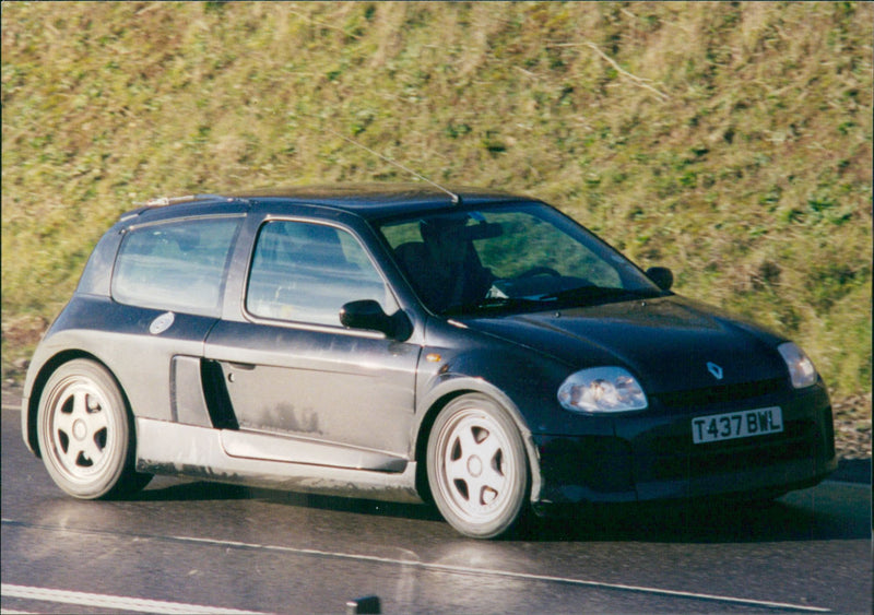 Renault Clio V 6 - Vintage Photograph