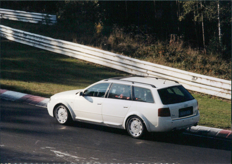 Audi Allroad 1999 - Vintage Photograph