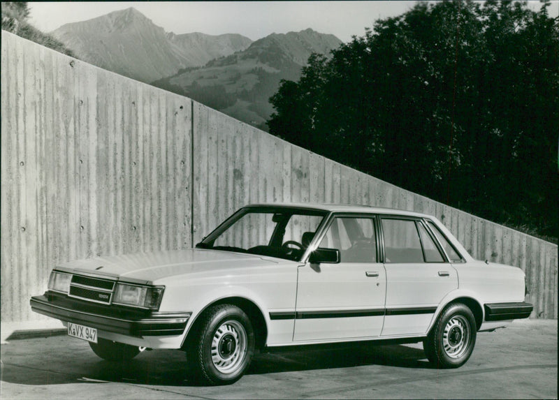 Toyota Cressida GLI-6 - Vintage Photograph