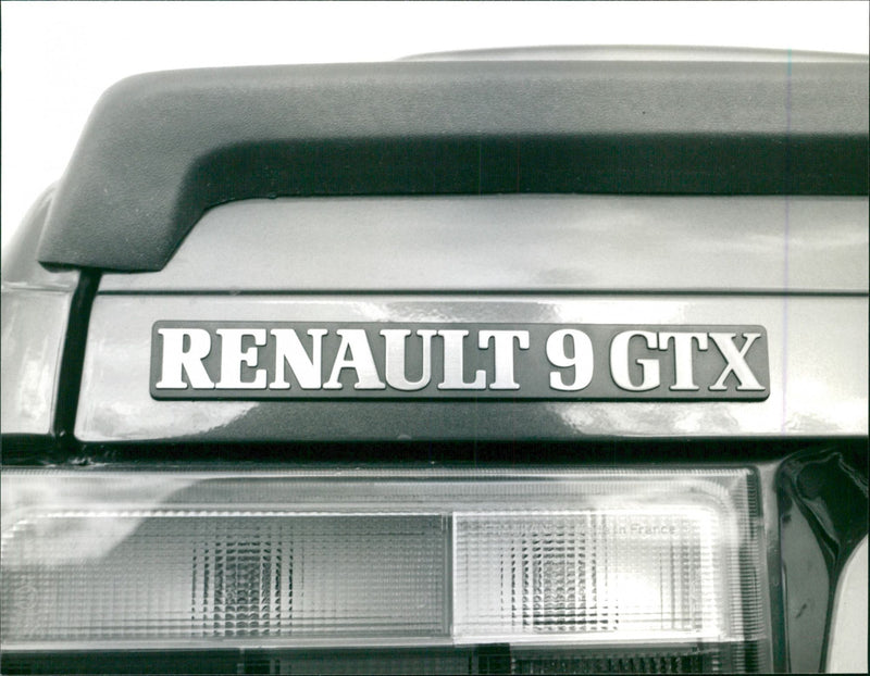 Renault 9 GTX - Vintage Photograph