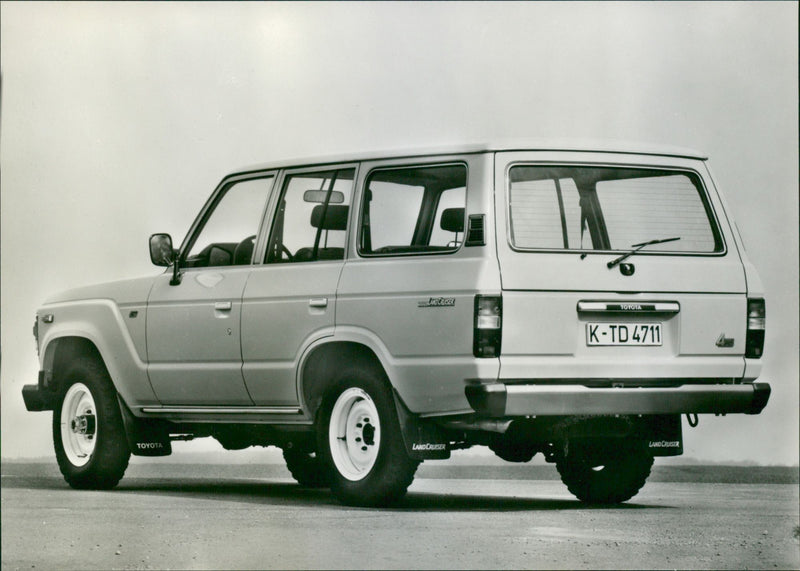 Toyota Landcruiser Station-wagon diesel - Vintage Photograph