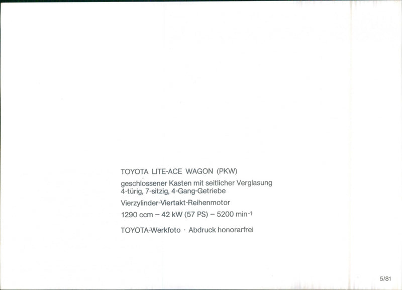 Toyota Lite-ace wagon - Vintage Photograph